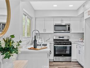 1881 Alpha Road 8, Glendale CA 91208