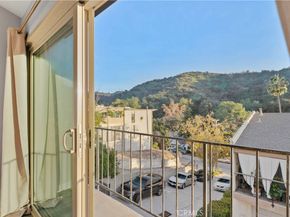 1881 Alpha Road 8, Glendale CA 91208