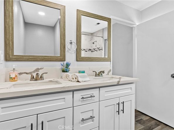 1881 Alpha Road 8, Glendale CA 91208