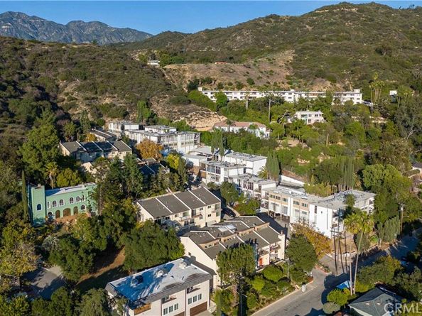 1881 Alpha Road 8, Glendale CA 91208