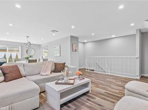 1881 Alpha Road 8, Glendale CA 91208