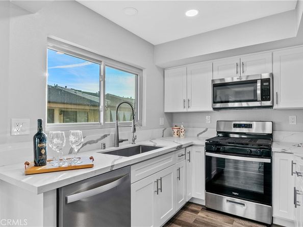 1881 Alpha Road 8, Glendale CA 91208