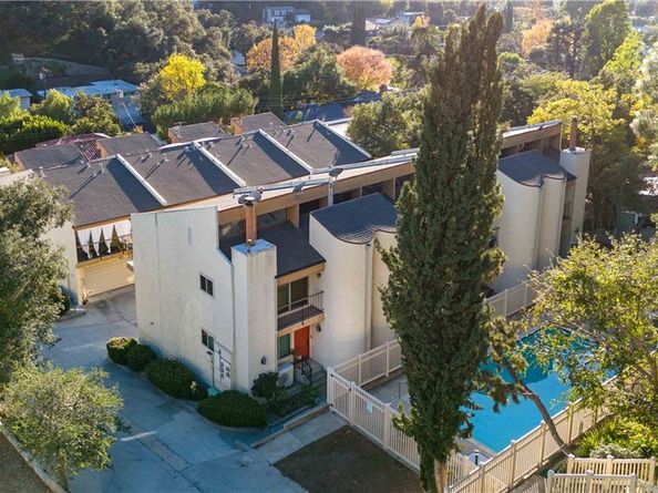 1881 Alpha Road 8, Glendale CA 91208