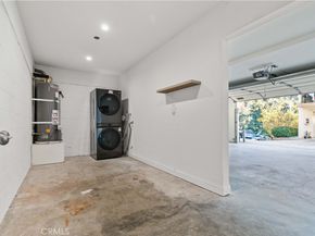 1881 Alpha Road 8, Glendale CA 91208