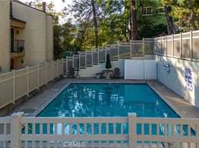 1881 Alpha Road 8, Glendale CA 91208