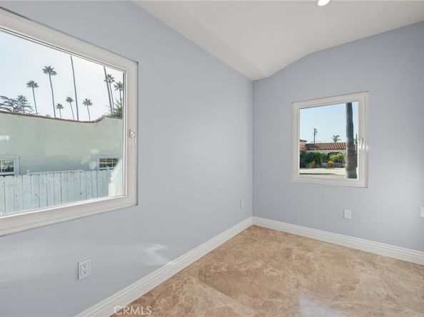 1362 Linden Avenue, Glendale CA 91201