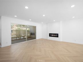 9647 Via Torino, Burbank CA 91504