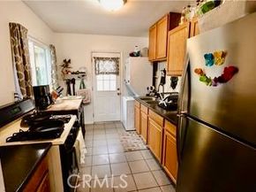 3189 Estado Street, Pasadena CA 91107