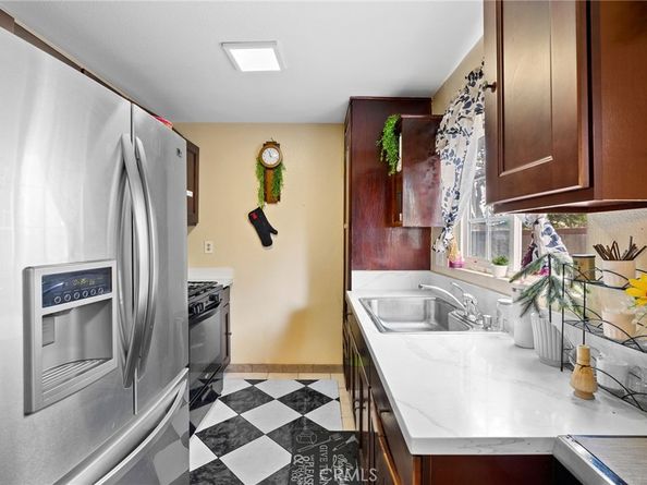 1219 S Downey Road, Los Angeles CA 90023