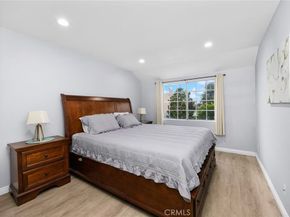 56 Lakefront 52, Irvine CA 92604