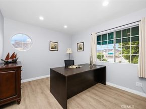 56 Lakefront 52, Irvine CA 92604