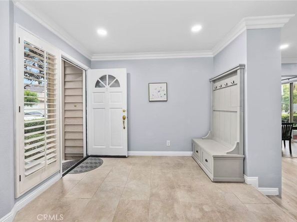 56 Lakefront 52, Irvine CA 92604