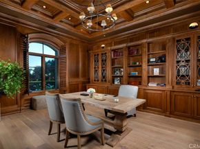 935 W Foothill Boulevard, Arcadia CA 91006