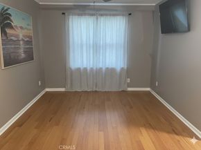 10233 De Soto C, Chatsworth CA 91311