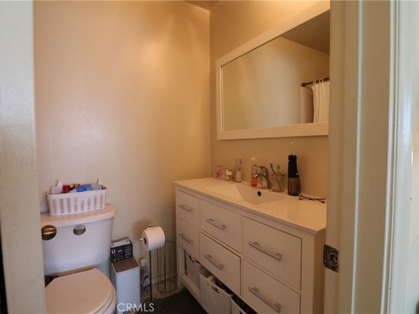 525 S Shelton Street 102, Burbank CA 91506