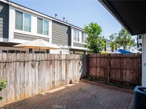 824 N Pasadena 6, Azusa CA 91702