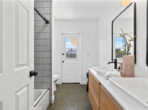 1521 Mural, Claremont CA 91711