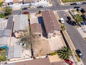 689 E 115, Los Angeles CA 90059