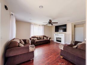 689 E 115, Los Angeles CA 90059