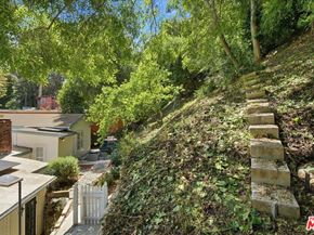 1551 N Beverly Glen Boulevard, Los Angeles CA 90077