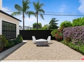 11710 Hartsook Street, Valley Village CA 91607