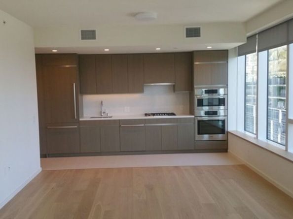 889 Francisco Street 2503, Los Angeles CA 90017