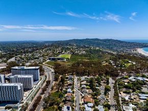 9520 Poole St, La Jolla CA 92037