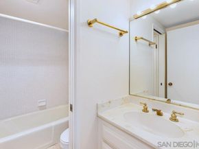 9520 Poole St, La Jolla CA 92037