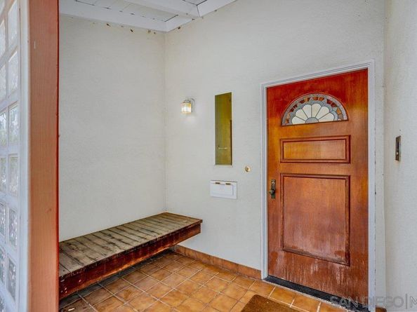 9520 Poole St, La Jolla CA 92037