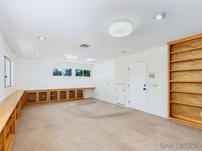 9520 Poole St, La Jolla CA 92037