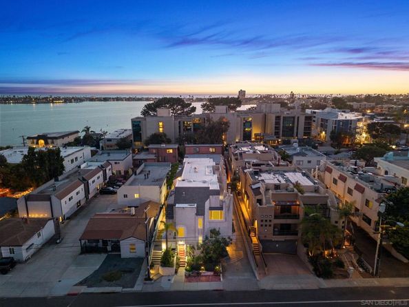 3974 Riviera Dr, San Diego CA 92109