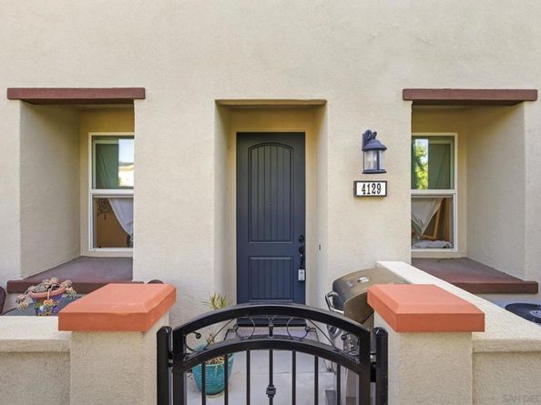 4129 Sitio Flor, Oceanside CA 92057