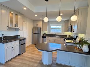 1027 Knowles Ave., Carlsbad CA 92008