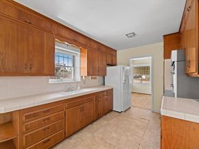 6334 Mesita Dr, San Diego CA 92115