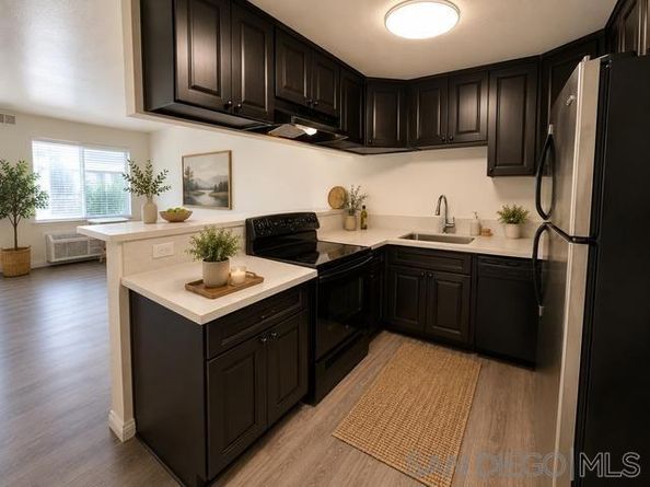 1681 Bayview Heights 31, San Diego CA 92105