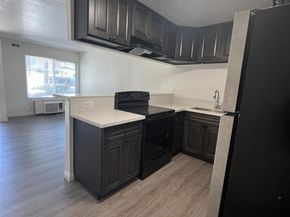 1681 Bayview Heights 31, San Diego CA 92105