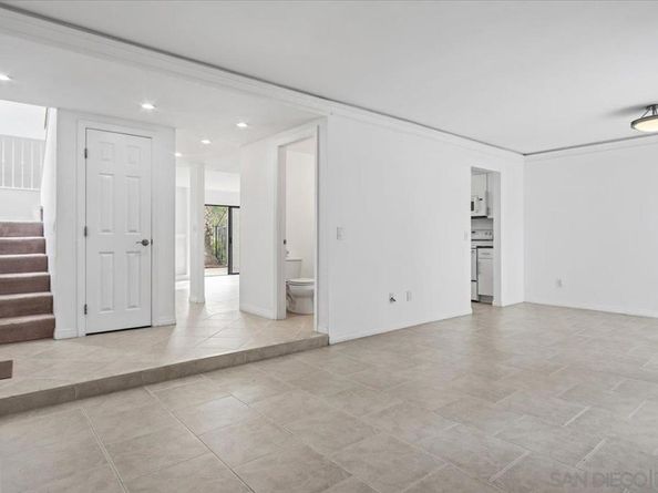 8725 Caminito Abrazo, La Jolla CA 92037