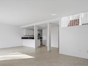 8725 Caminito Abrazo, La Jolla CA 92037