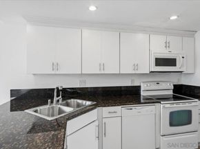 8725 Caminito Abrazo, La Jolla CA 92037