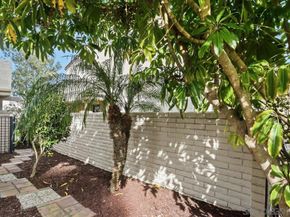 8725 Caminito Abrazo, La Jolla CA 92037