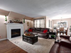 2160 Villa Sonoma Gln, Escondido CA 92029