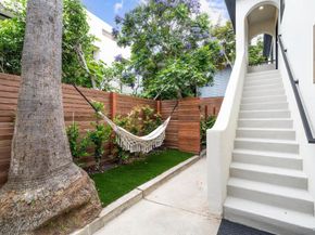 7376 Fay Ave, La Jolla CA 92037