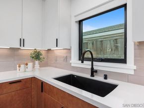 5303 Los Robles, Carlsbad CA 92008