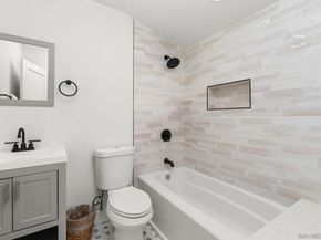 2318 Plum St, San Diego CA 92106