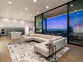 2035 Evergreen, San Diego CA 92106