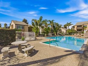 8581 Villa La Jolla Dr G, La Jolla CA 92037