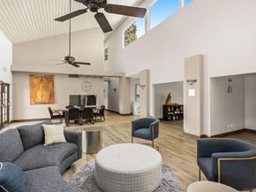 8581 Villa La Jolla Dr G, La Jolla CA 92037