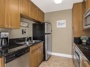 8581 Villa La Jolla Dr G, La Jolla CA 92037