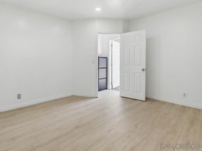 5436 Division St, San Diego CA 92114