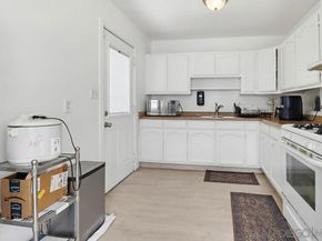 5436 Division St, San Diego CA 92114